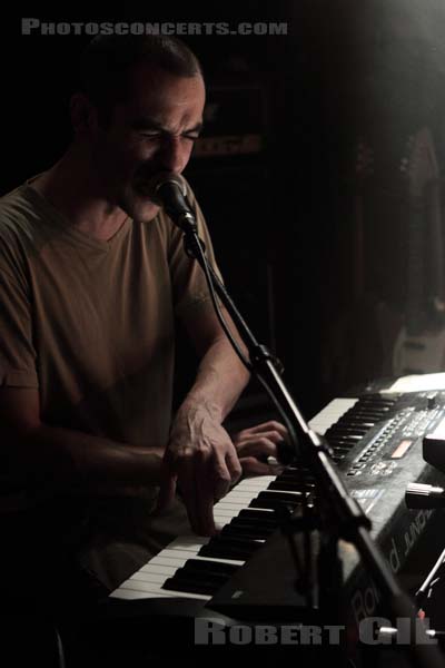 ZERO - 2009-11-17 - PARIS - La Maroquinerie - Eric Aldéa